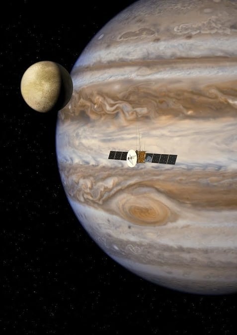 D'immenses panneaux solaires pour capter la lumière du Soleil à 778 millions de kilomètres de distance.