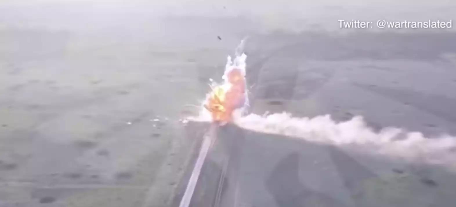 Image d’un BMP russe détruit par un Bradley utilisé par les forces ukrainiennes.