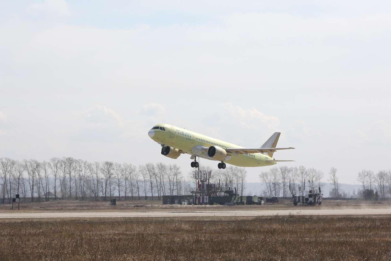 Le troisième MC-21-300 est équipé d'une cabine passagers équipée.